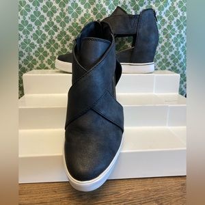 Maurices Black Wedges